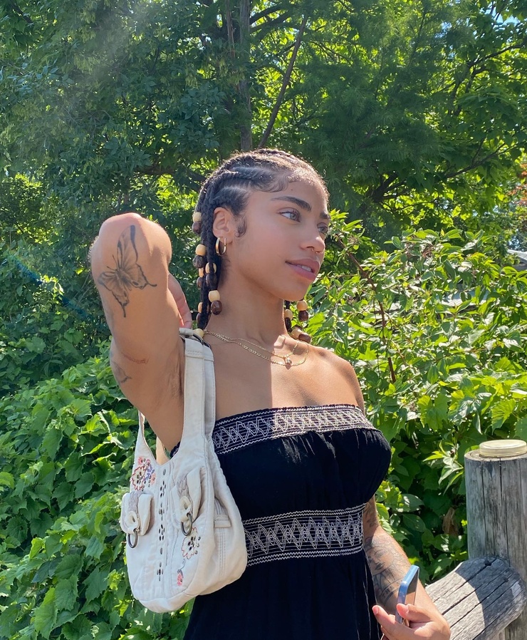 https://popularbio.com/venus-marquez/