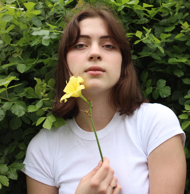 Lizzy McAlpine