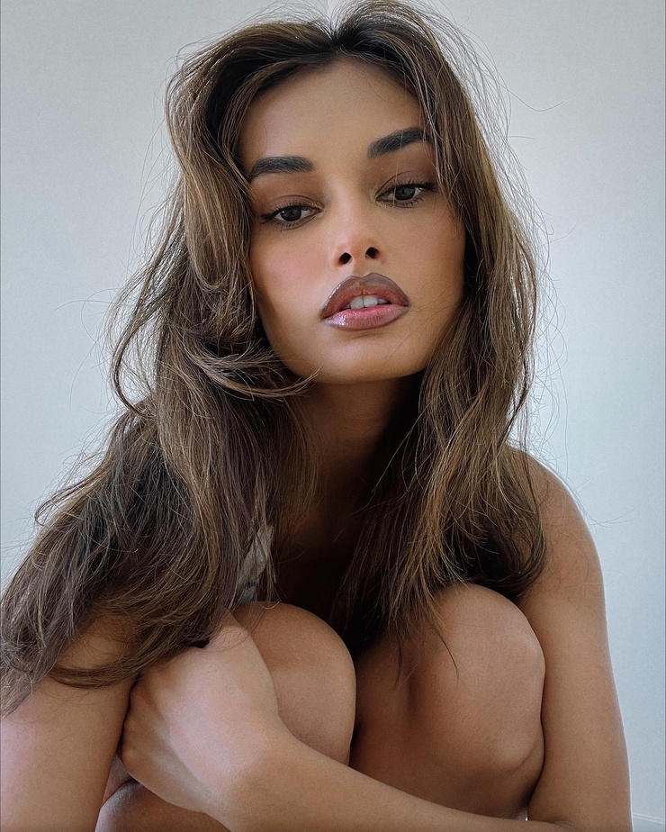 Gizele Oliveira Gizele Oliveira