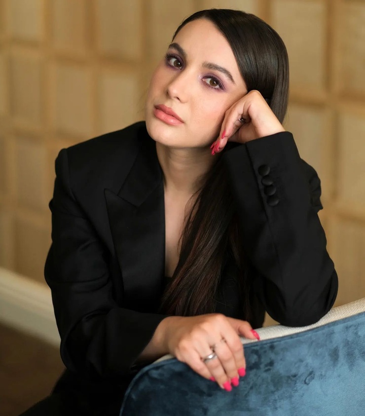 Hannah Marks Hannah Marks