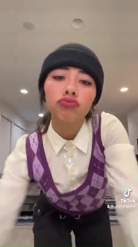 Xochitl Gomez