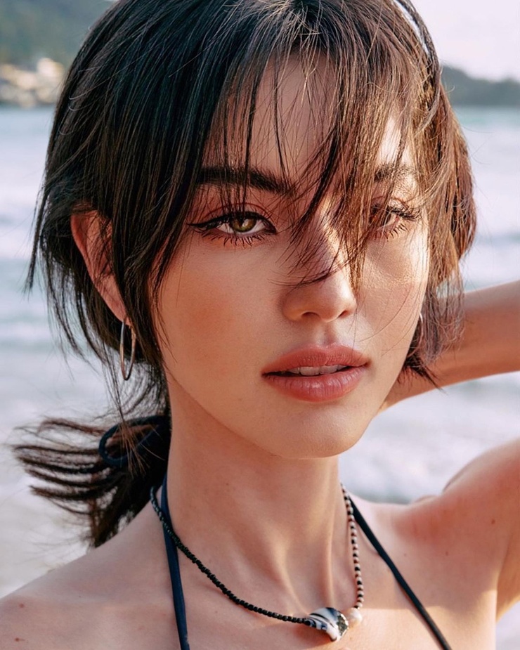 Davika Hoorne Davika Hoorne