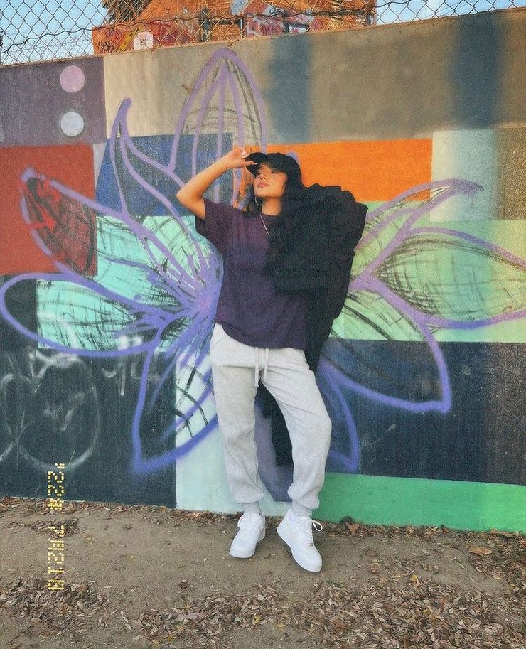 Becky G.