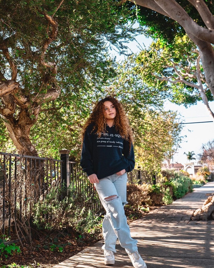 Sofie Dossi