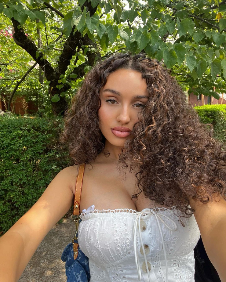 Ru Aquino