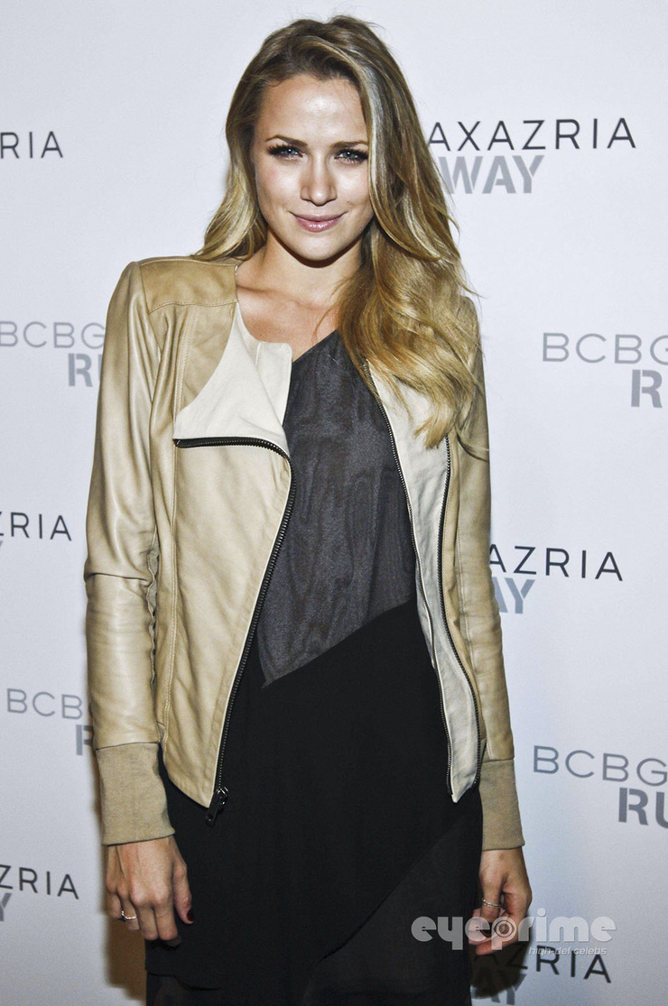 Shantel VanSanten