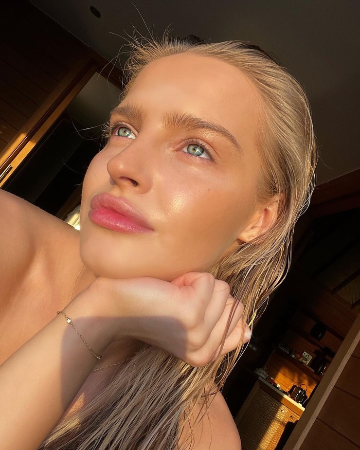 Karolina Pisarek Karolina Pisarek