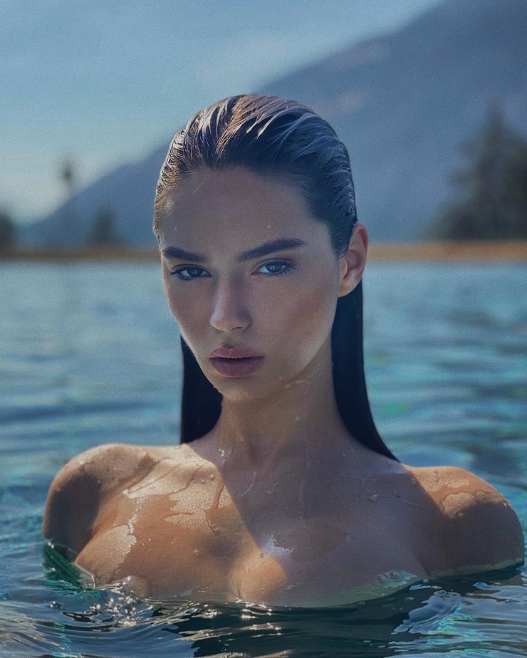Liza Kalashnikova Liza Kalashnikova