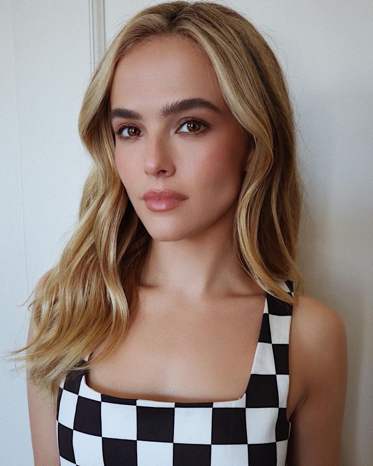 Zoey Deutch