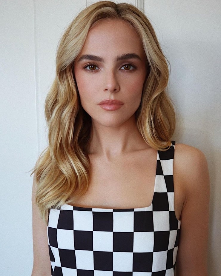 Zoey Deutch