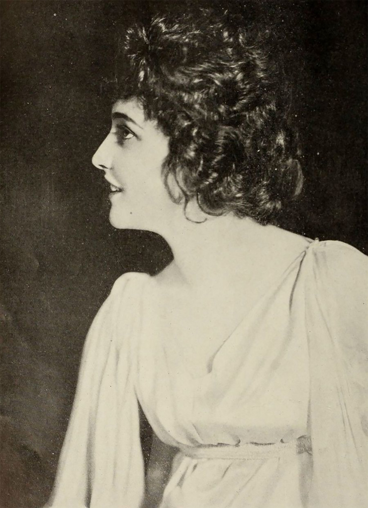 Agnes Ayres