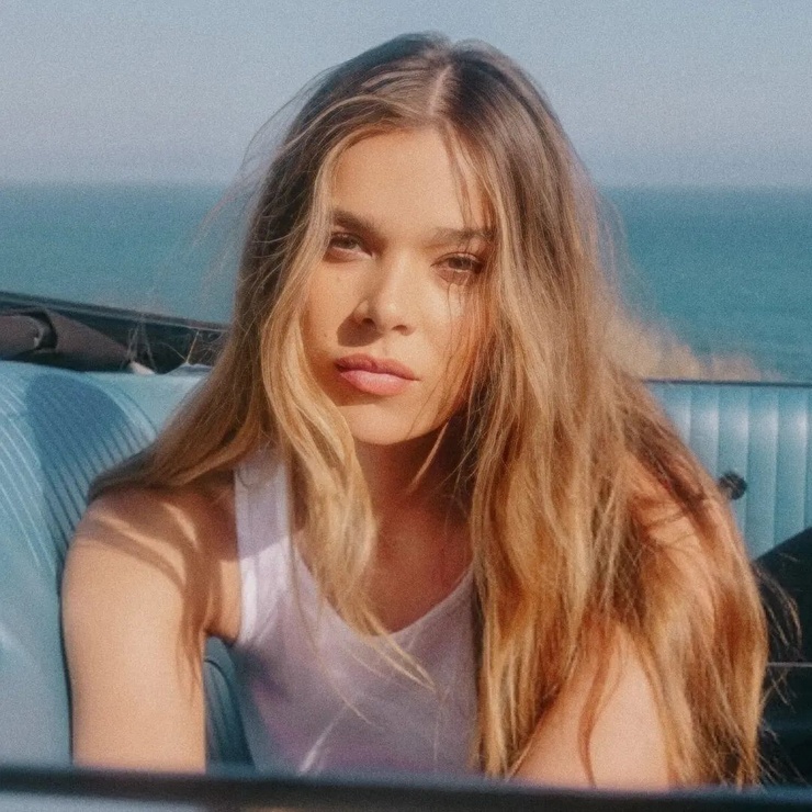 Hailee Steinfeld