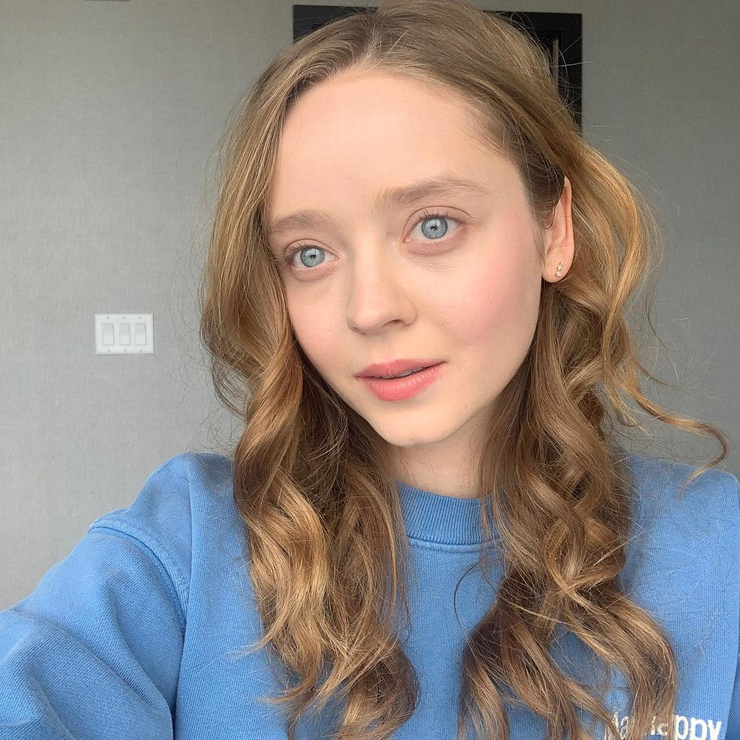 Madeleine Arthur