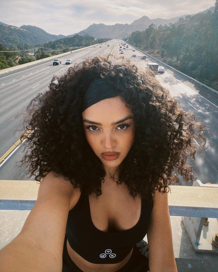Izabela Guedes image