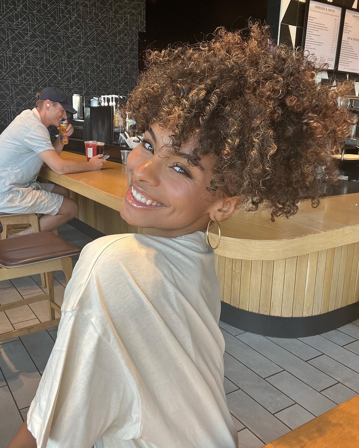 Ally Renee