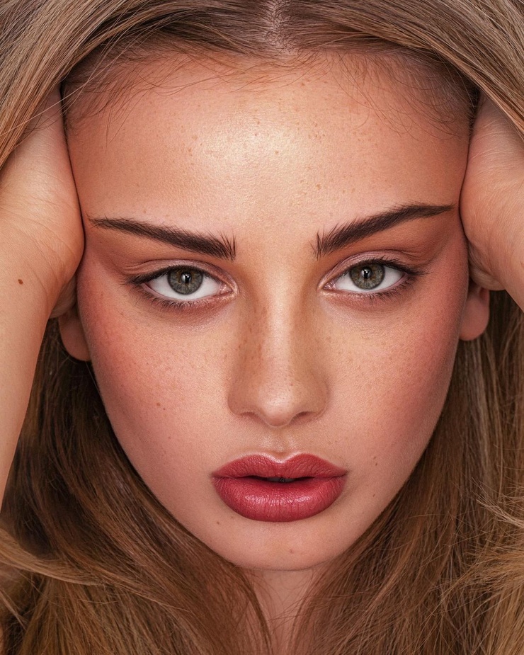 India Woollard India Woollard