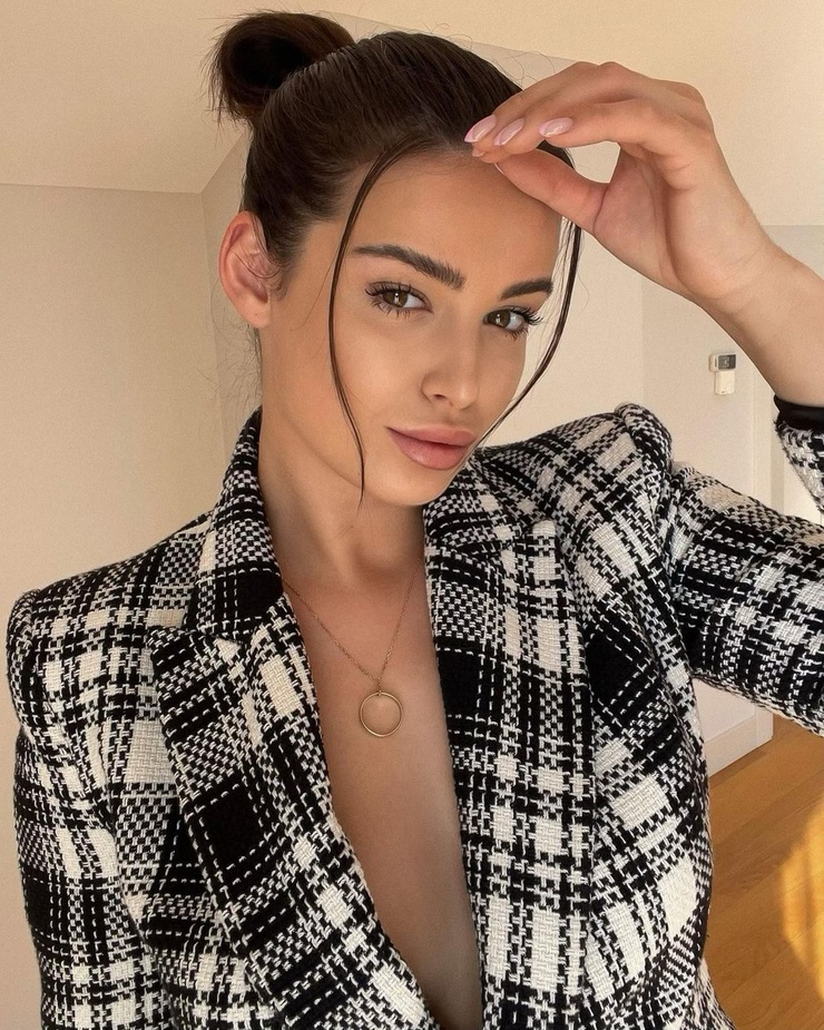 KATEŘINA NOVÁK picture