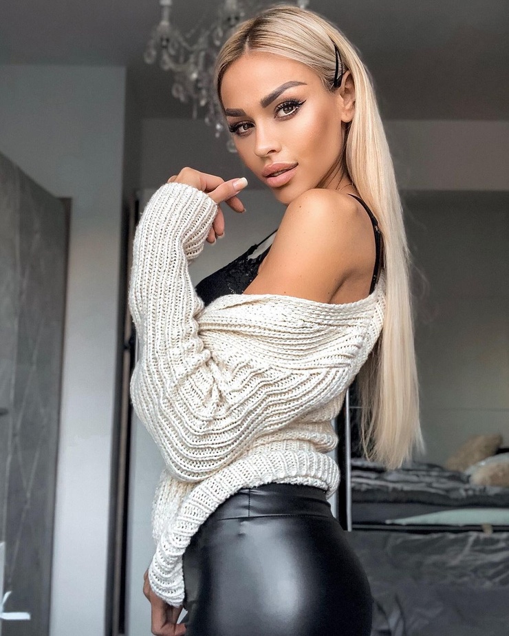 Dominika Bujdakova