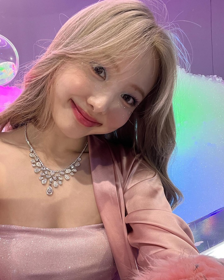 Im Nayeon