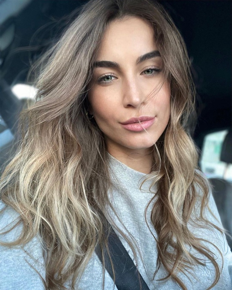 Lenka Tekeljakova Lenka Tekeljakova