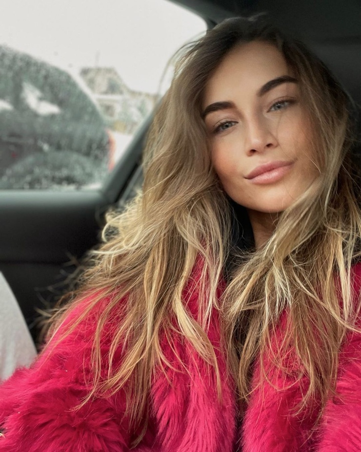 Lenka Tekeljakova Lenka Tekeljakova