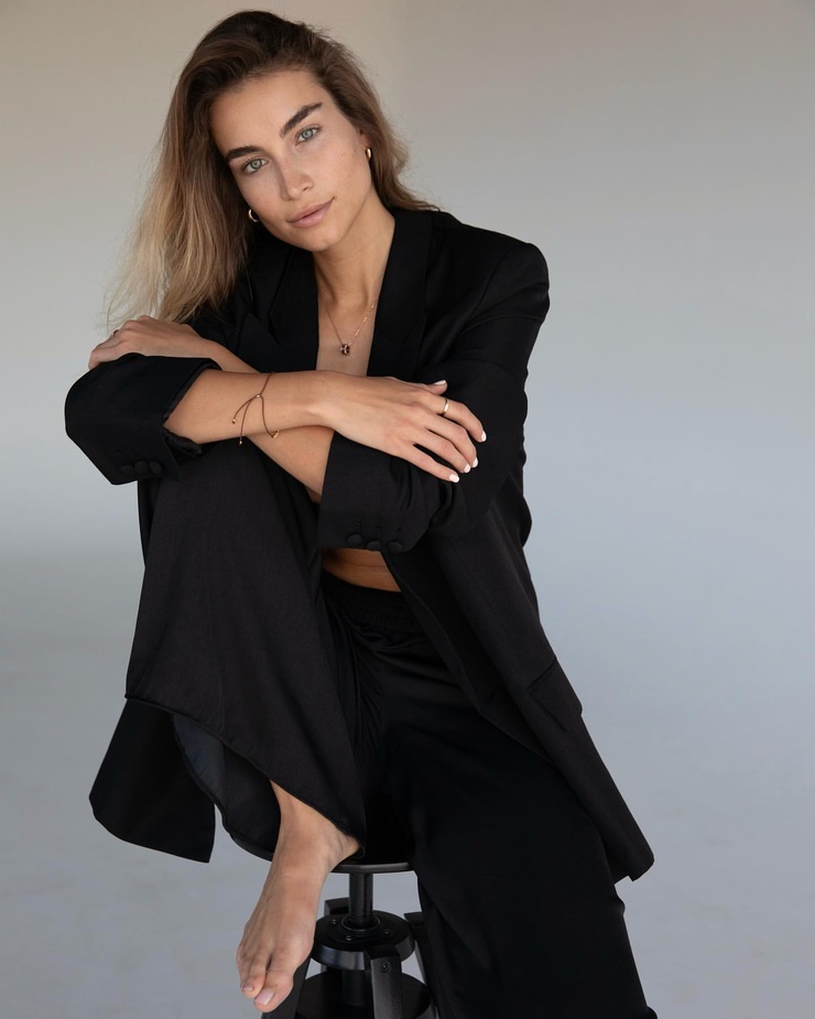 Lenka Tekeljakova Lenka Tekeljakova