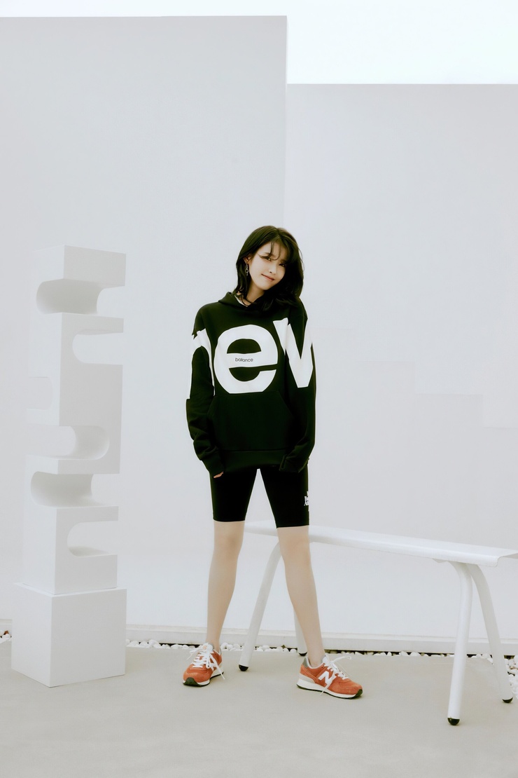 IU