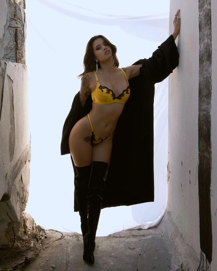 ROXY FERRARI