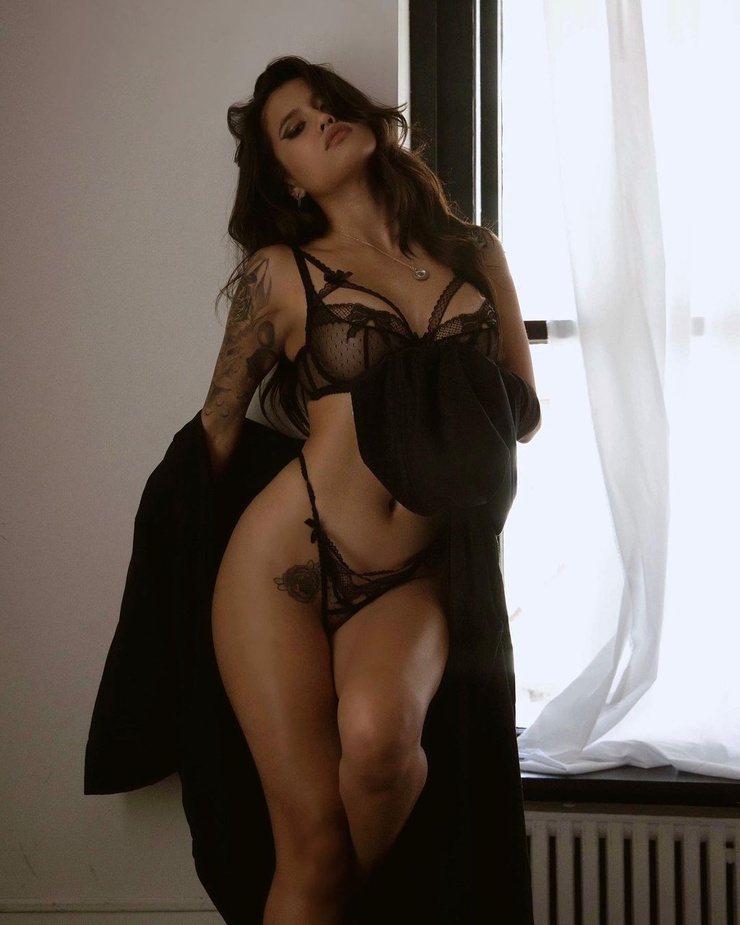 ROXY FERRARI