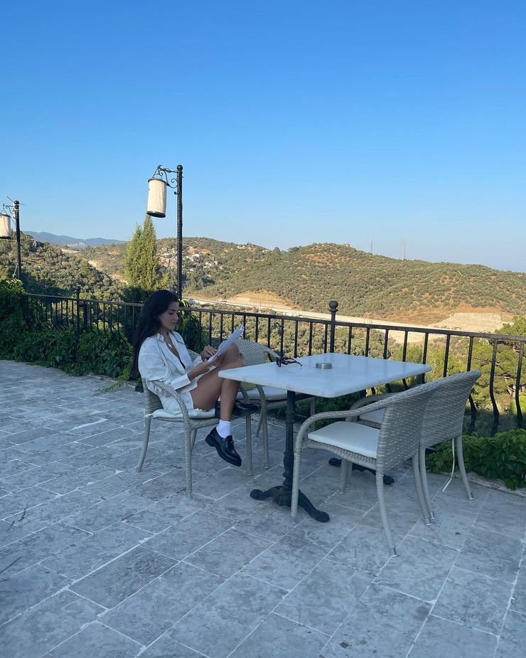Hande Erçel