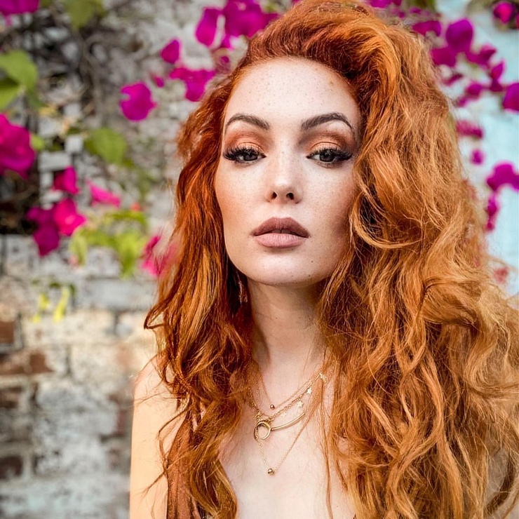Nicole Simone