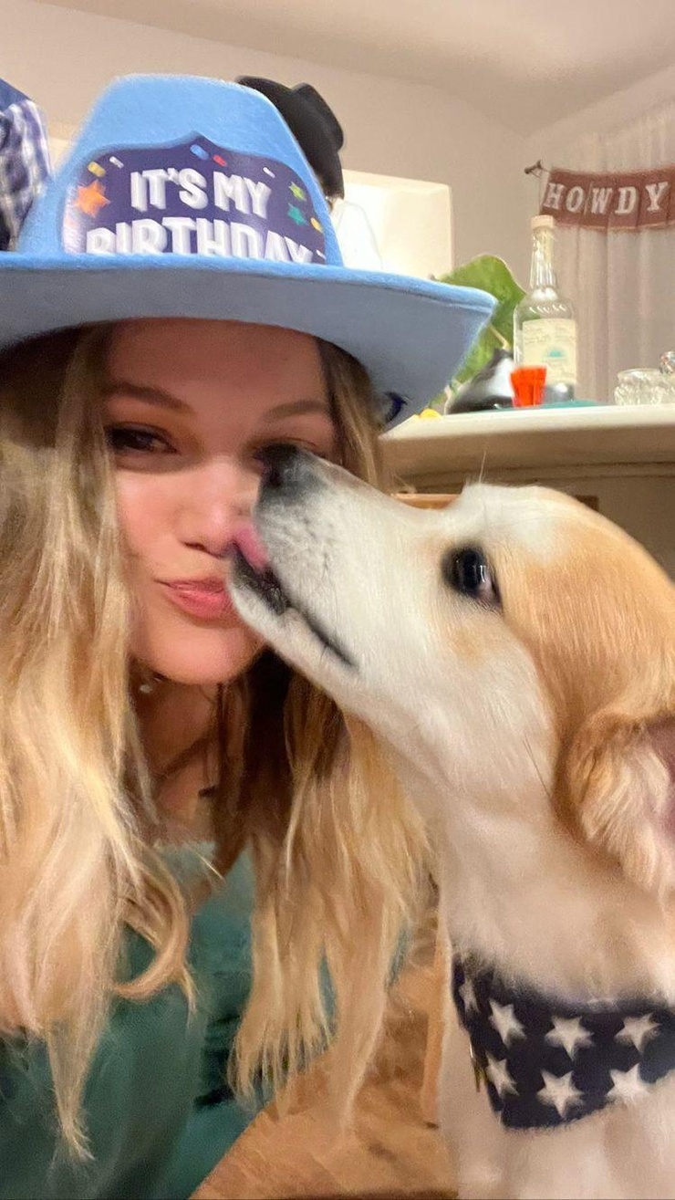 Olivia Holt