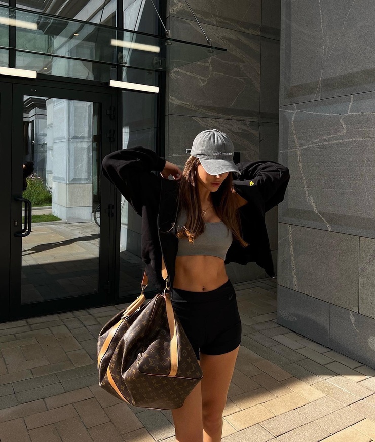 Viki Odintcova Viki Odintcova
