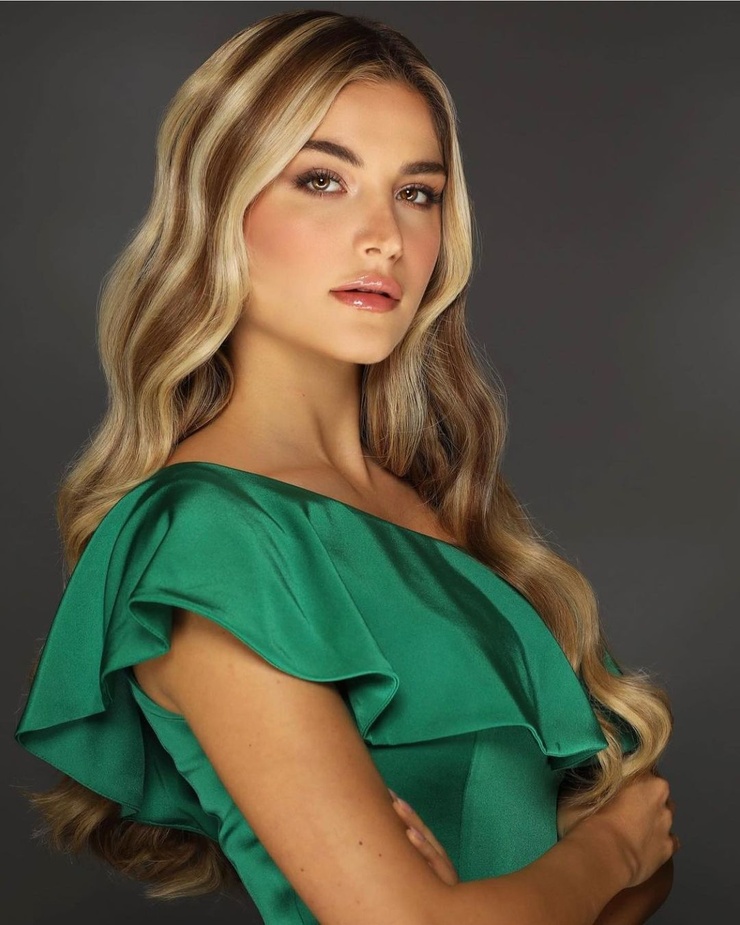Image of Claudia Motta II Image of Claudia Motta II