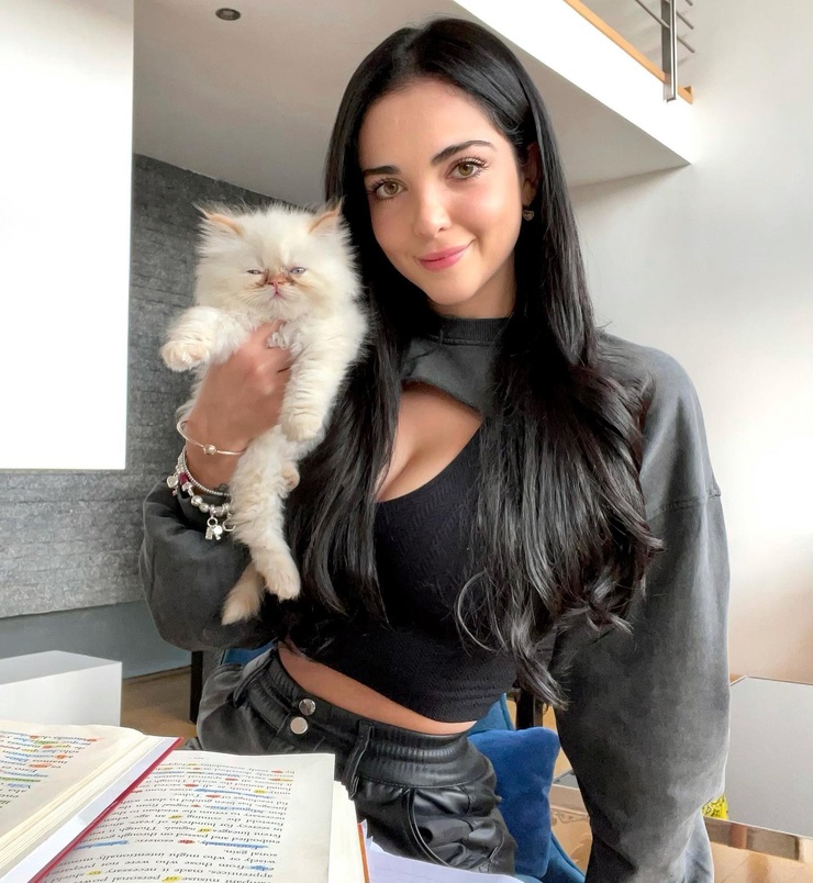 Liz Alexa