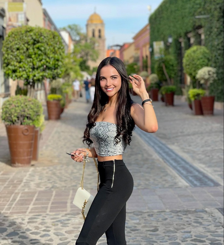 Liz Alexa