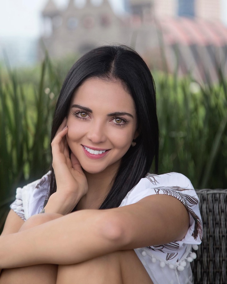 Liz Alexa