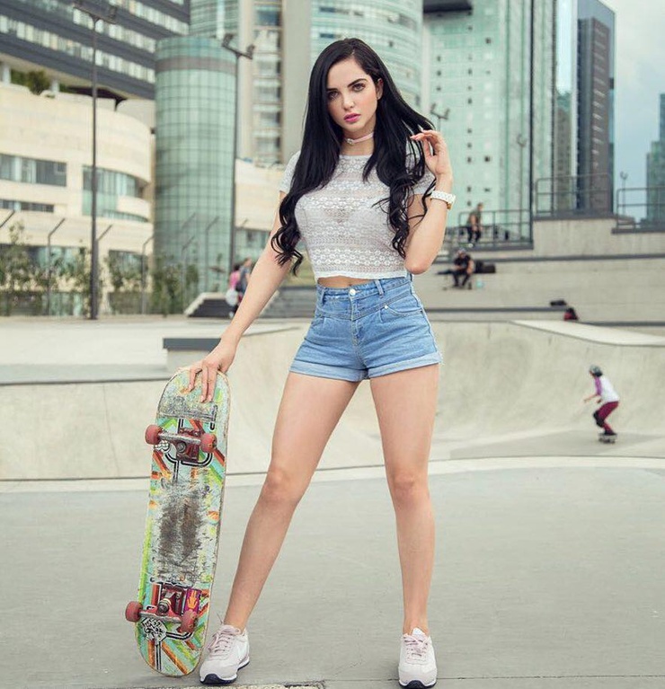 Liz Alexa