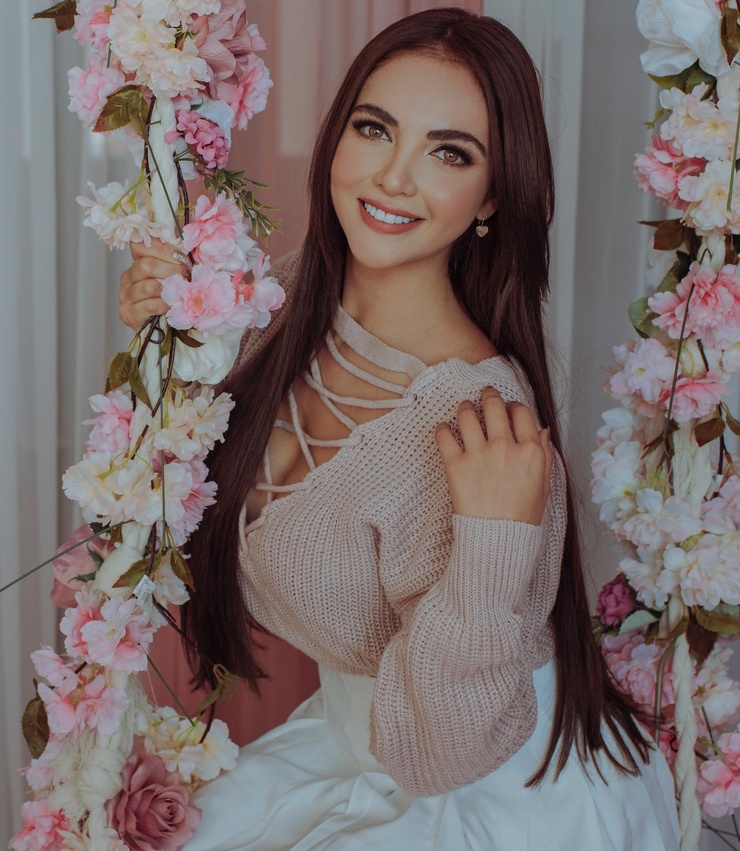 Liz Alexa