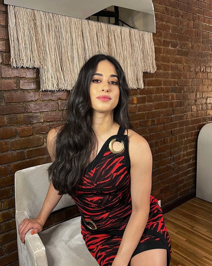 Jeanine Mason Jeanine Mason