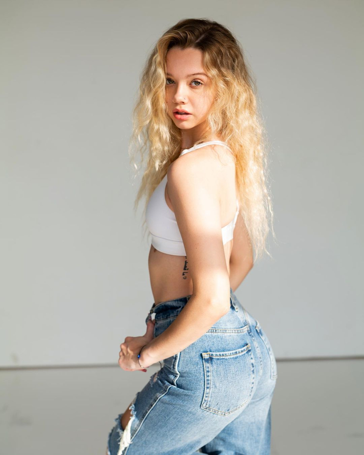 picture-of-mykaila-poole