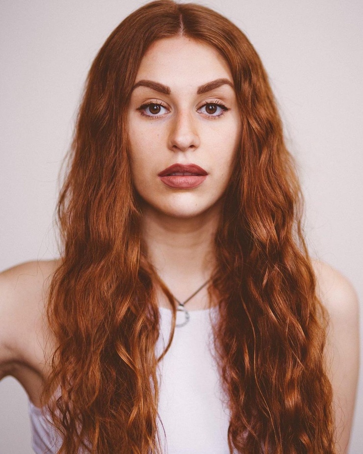 Charlotte Dobre