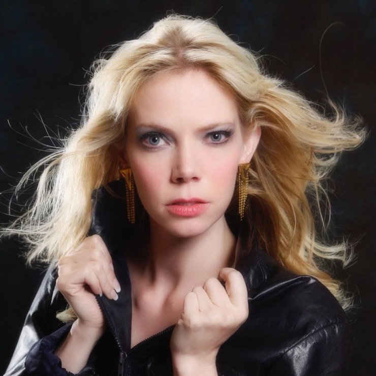 Riki Lindhome