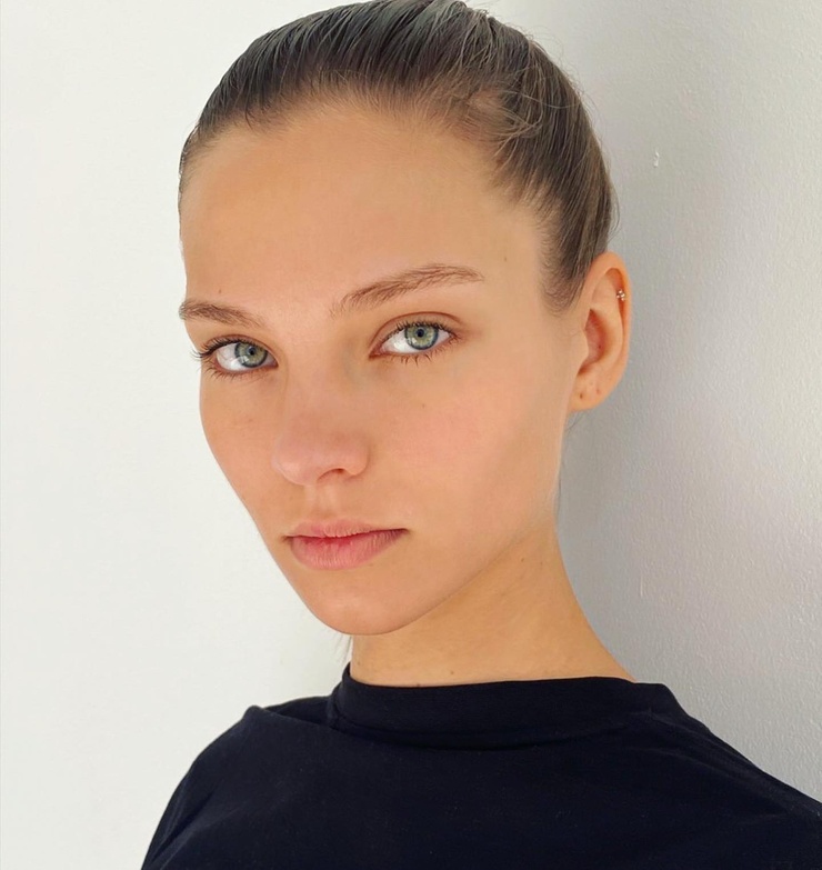 Alesya Kafelnikova Alesya Kafelnikova