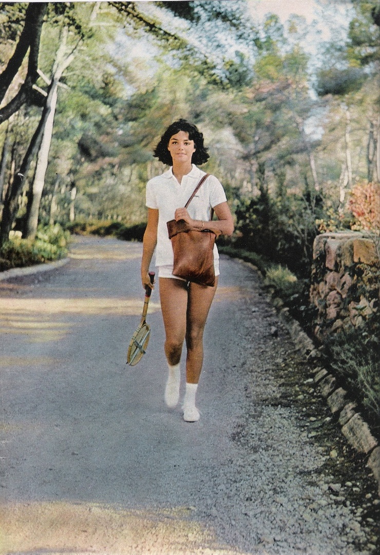 Tina Aumont Tina Aumont