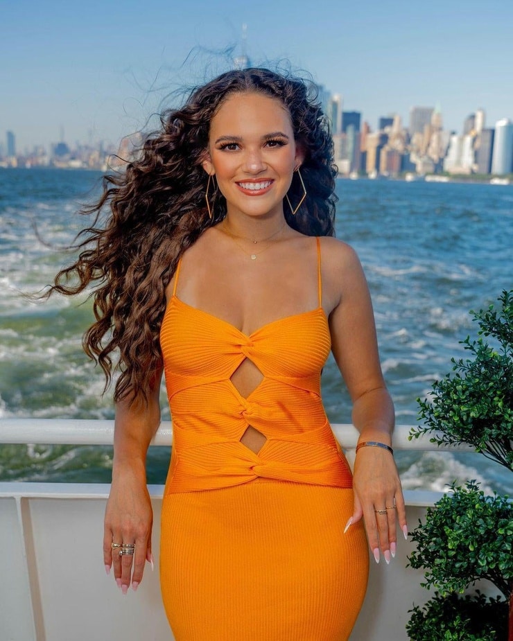 Picture of Madison Pettis