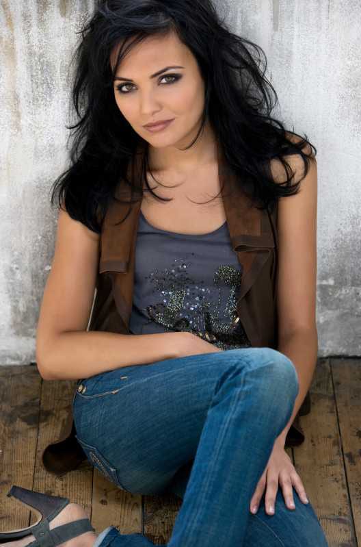 Valerie Begue Valerie Begue