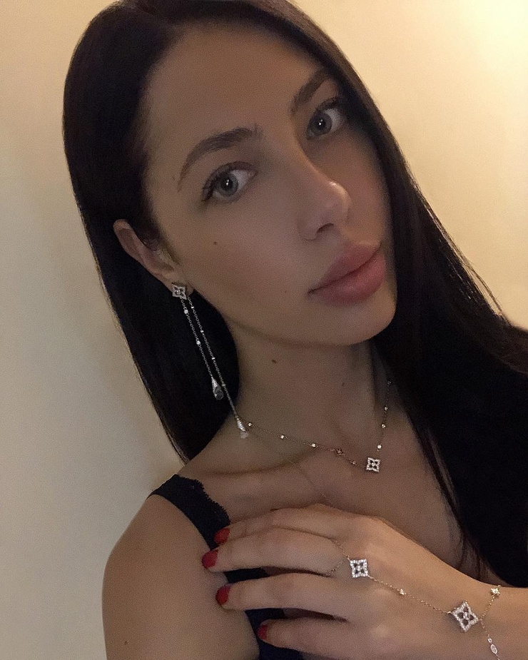 Elena Kosmina Elena Kosmina
