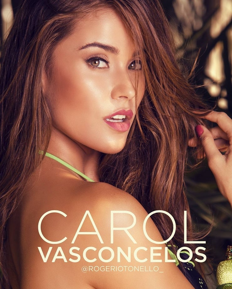 Carol Vasconcelos