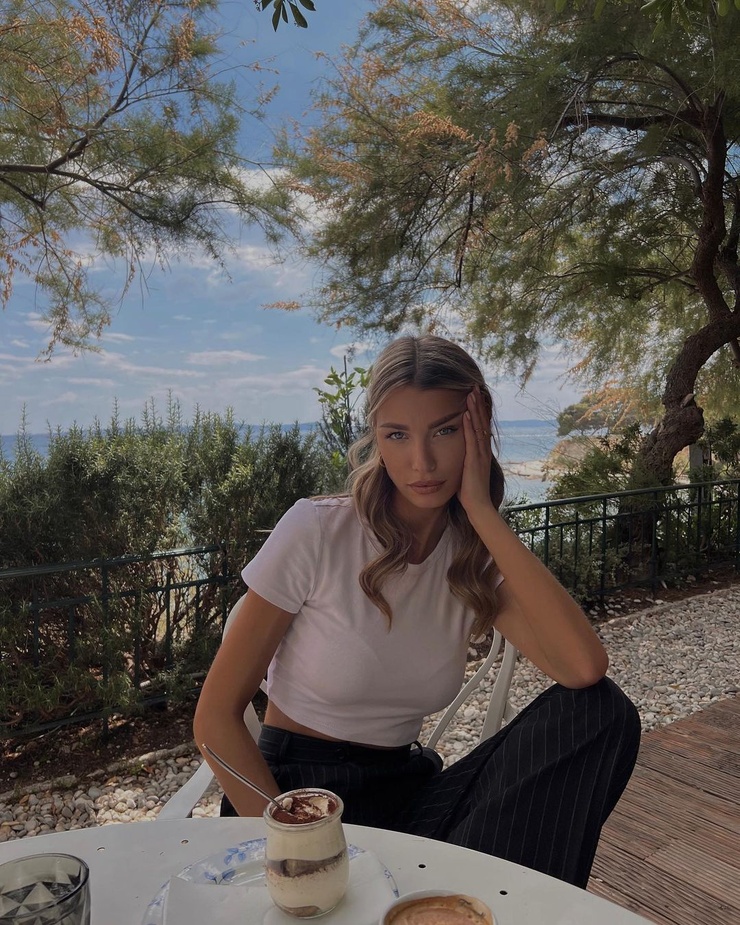 Elene Dizdar